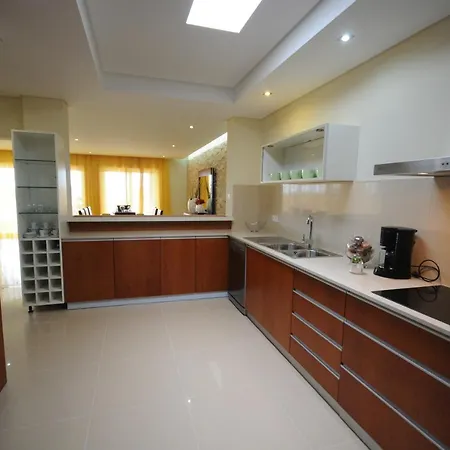 Marinhas Sleeps 10 With Pool And Wifi * Marinhas (Braga)